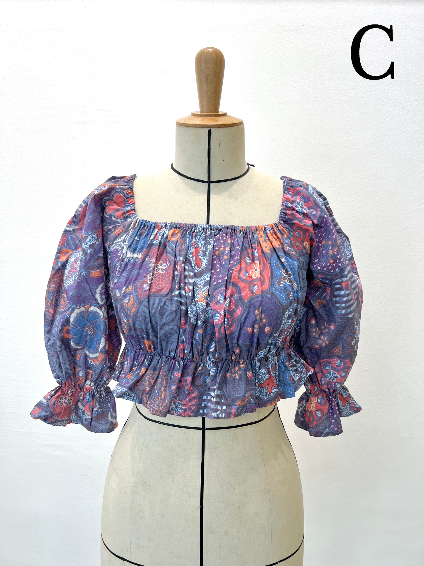 Inisaya Manis | Erin Top