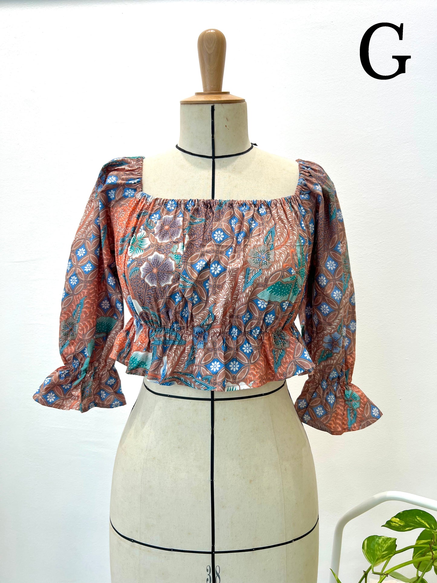 Inisaya Manis | Erin Top