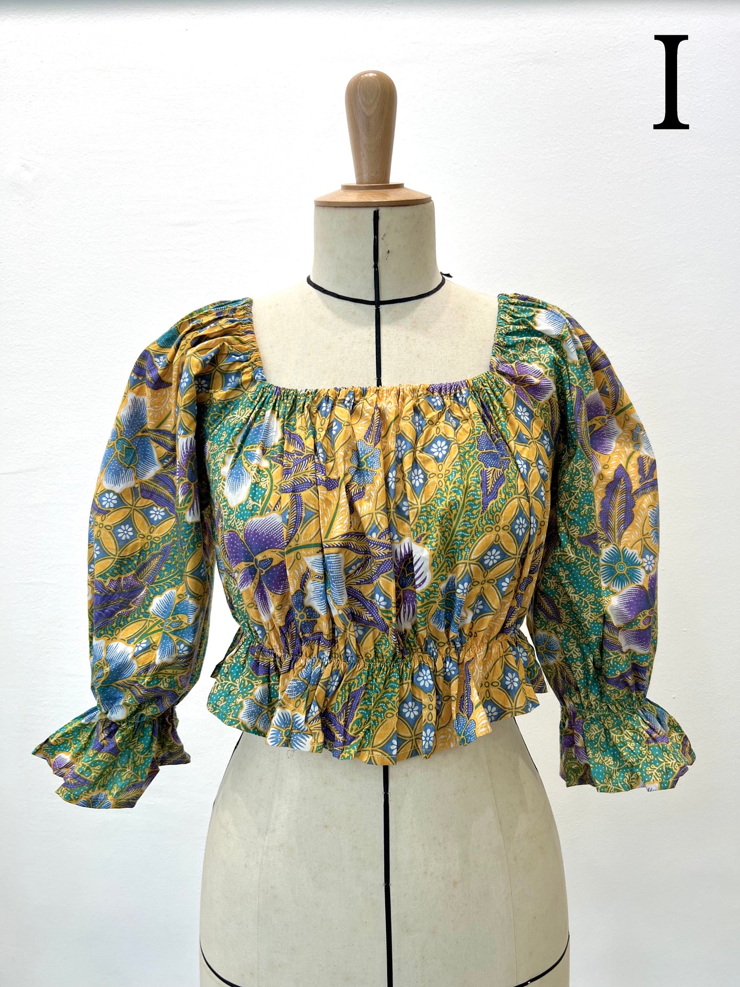 Inisaya Manis | Erin Top