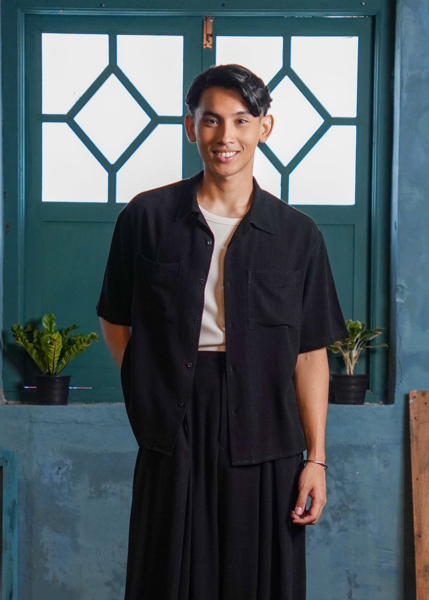 A inisaya : kopi couture | xin shirt ( black )