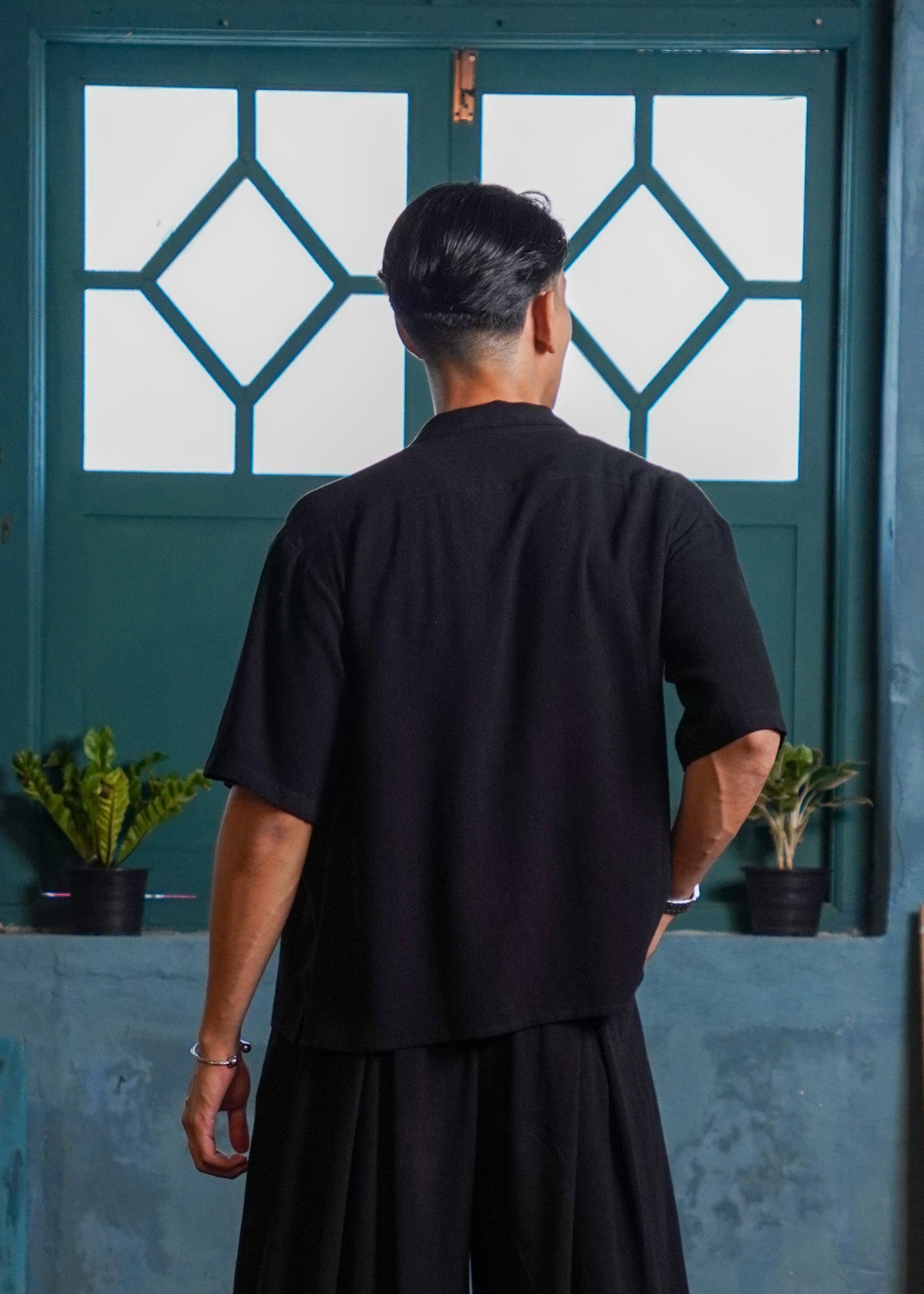 A inisaya : kopi couture | xin shirt ( black )